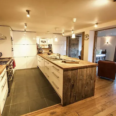 Saint Loup Chalet